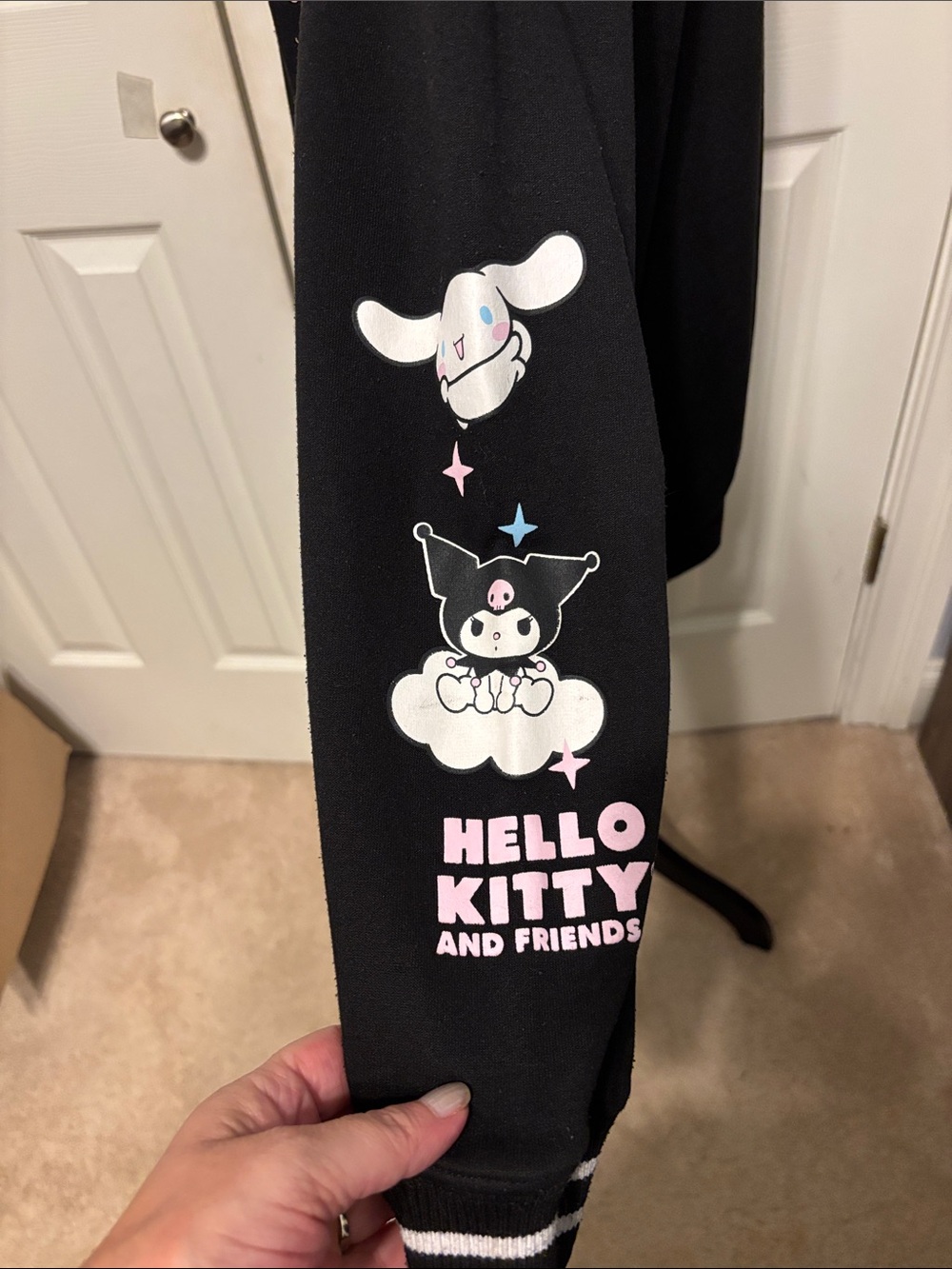 Sanrio Hello Kitty & Friends Graphic Crewneck Sweatshirt - Picture 6 of 9